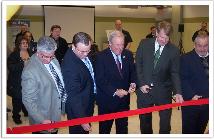 Senator Fontana participated in the ribbon cutting ceremony at the grand re-opening of the Pittsburgh Public Market at its new location, 2401 Penn Avenue in the Strip District on January 31st.