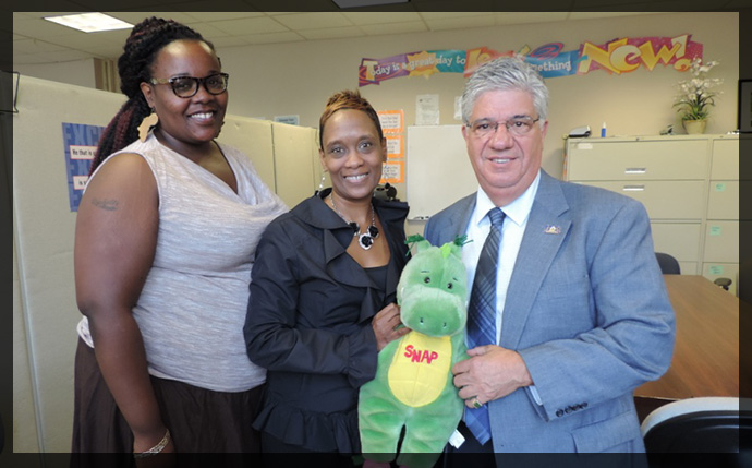 Senator Fontana visited the Holy Family Institute in McKees Rocks on September 11th.