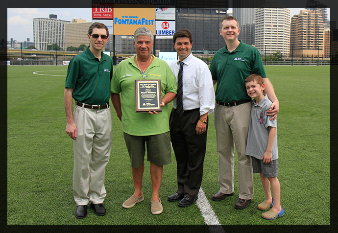 Senator Fontana was presented with the Bob O?Connor Leadership Award by Junior Achievement of Western Pennsylvania at Saturday?s FontanaFest.