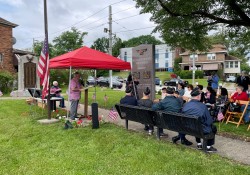 30 de mayo de 2022: El senador Fontana tuvo el honor de participar en los eventos del fin de semana del Memorial Day en Beechview y en Kennedy Township que rindieron homenaje a nuestros héroes caídos.