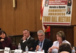 April 20, 2017: Senator Fontana, Representative Dan Deasy and Representative Anita Kulik hosted a Town Hall meeting at the McKees Rocks VFW to discuss the heroin and opioid abuse crisis.