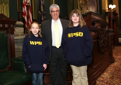 October 20, 2015: Senator Fontana enjoyed meeting with students from the Western Pennsylvania School for the Deaf (WPSD) at the Capitol in Harrisburg.