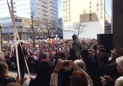 24 de marzo de 2018: El senador Fontana participó en la manifestación de la Marcha por Nuestras Vidas