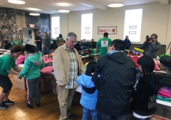 October 28, 2017: Senator Fontana visited with Pittsburgh Firefighters on Saturday at their annual Operation Warm Coats for Kids distribution.