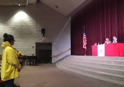 April 20, 2018: Senator Fontana participated in a Town Hall meeting with students at Northgate High School.