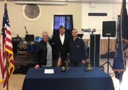 November 11, 2018: Senator Fontana visited American Legion Post 496 in Sheraden on  Veterans Day, and participated in a brief ceremony honoring the Post’s veterans.