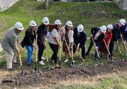 August 16, 2022: Senator Fontana spoke at a press conference on Aug. 16 in Polish Hill hosted by the City of Bridges Community Land Trust that celebrated the groundbreaking of affordable housing. City of Bridges is partnering with the Polish Hill Civic Association for an eight-home development on land that has been largely vacant since a 2007 arson destroyed part of the area.