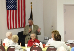 September 18 &amp; 19, 2012: Senator Fontana Visits Beechview, West End Senior Center