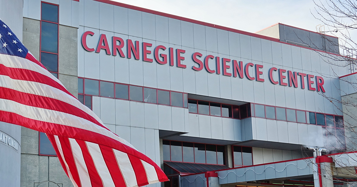 CarnegieScienceCenter State Senator Wayne Fontana